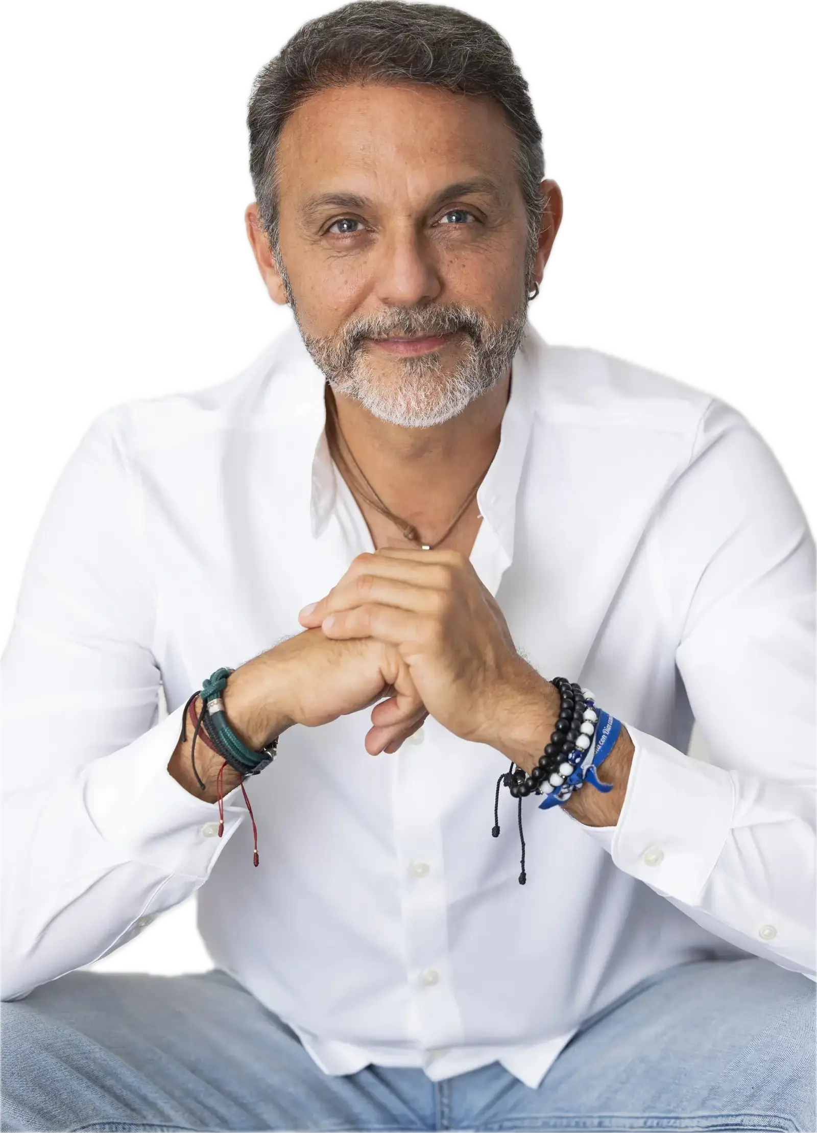 Alejandro Pérez Bolaños posing, professional portrait